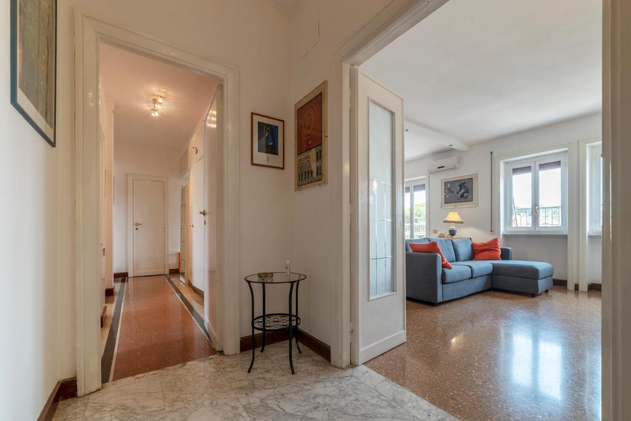 רומא Roomy And Bright Apartment With Terrace מראה חיצוני תמונה
