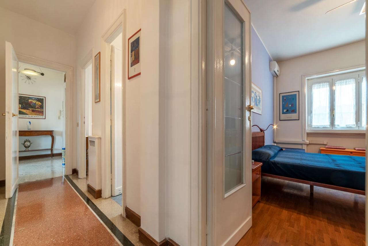 רומא Roomy And Bright Apartment With Terrace מראה חיצוני תמונה