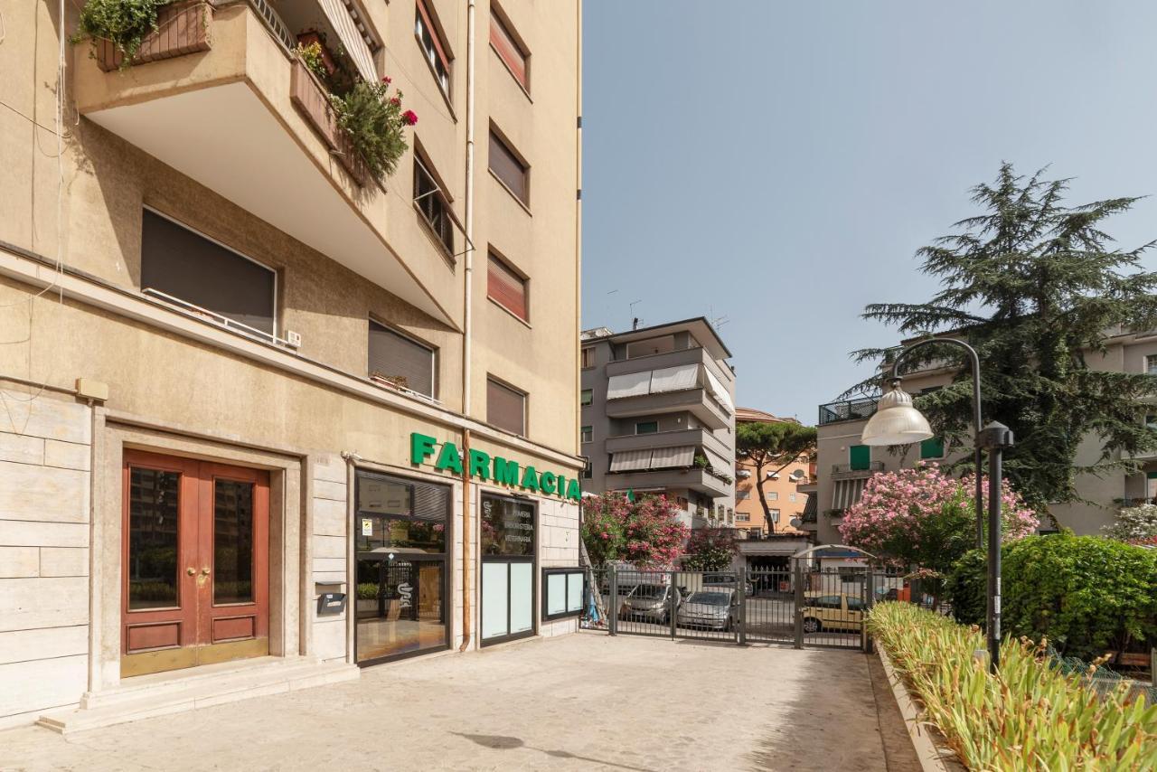 רומא Roomy And Bright Apartment With Terrace מראה חיצוני תמונה