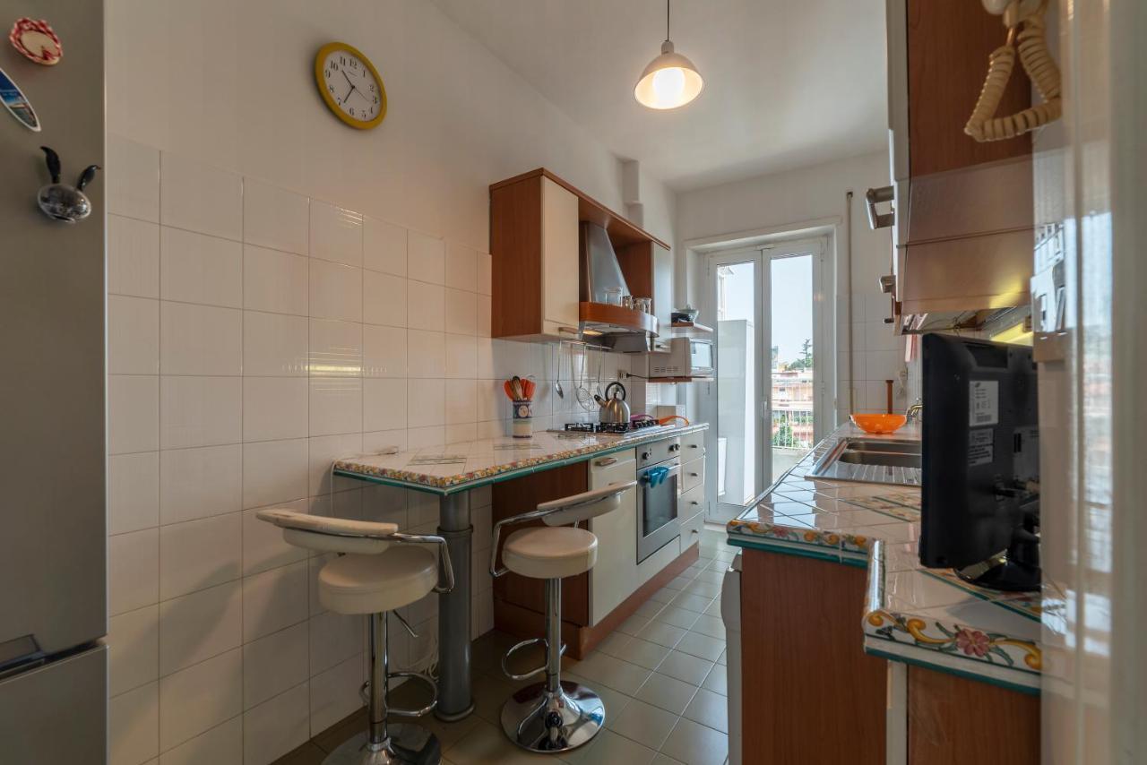 רומא Roomy And Bright Apartment With Terrace מראה חיצוני תמונה