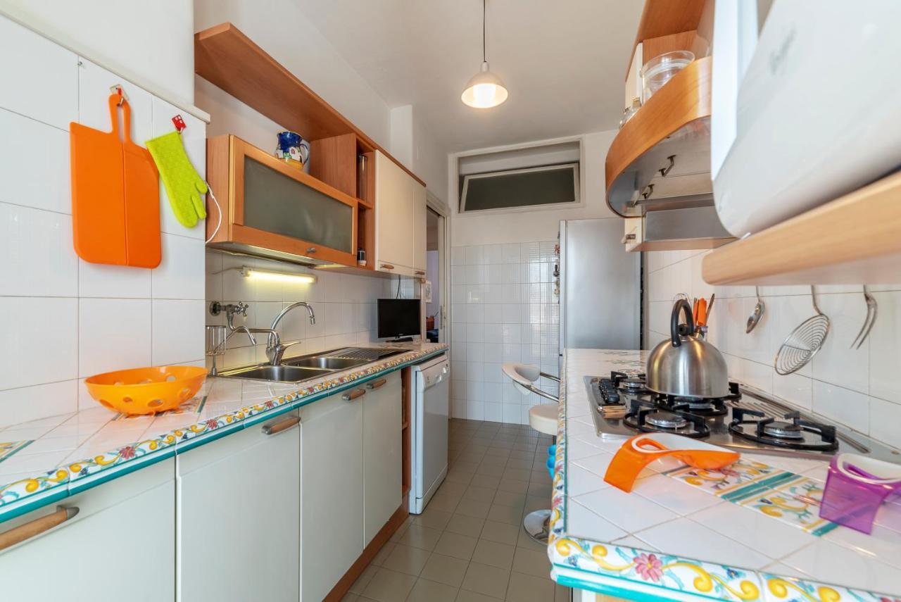 רומא Roomy And Bright Apartment With Terrace מראה חיצוני תמונה