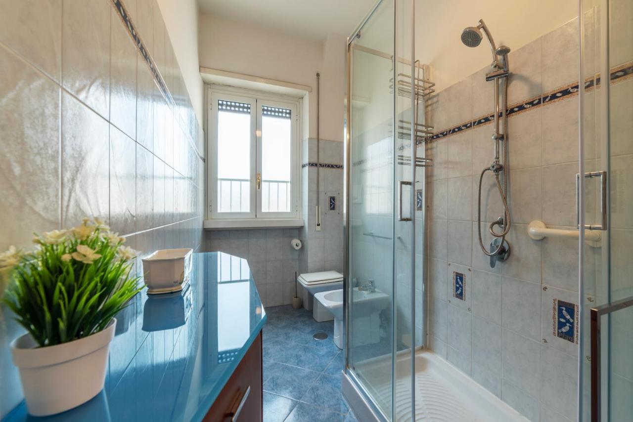 רומא Roomy And Bright Apartment With Terrace מראה חיצוני תמונה