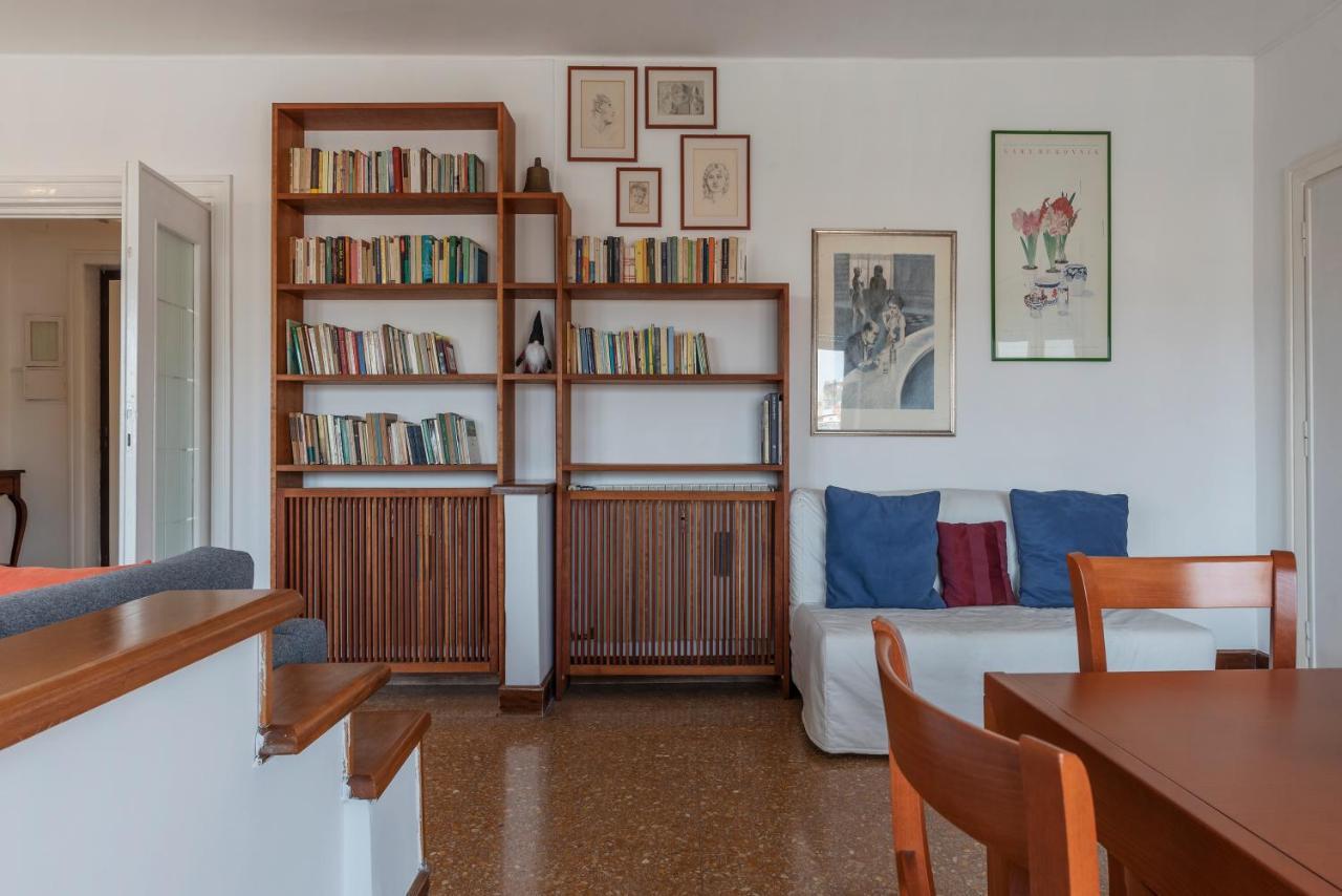 רומא Roomy And Bright Apartment With Terrace מראה חיצוני תמונה