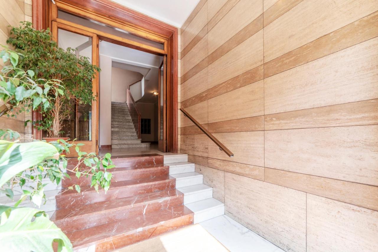 רומא Roomy And Bright Apartment With Terrace מראה חיצוני תמונה